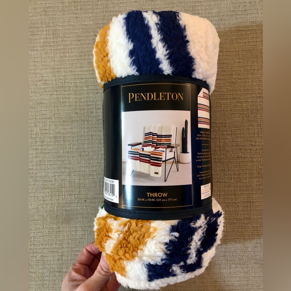 Pendleton fleece throw